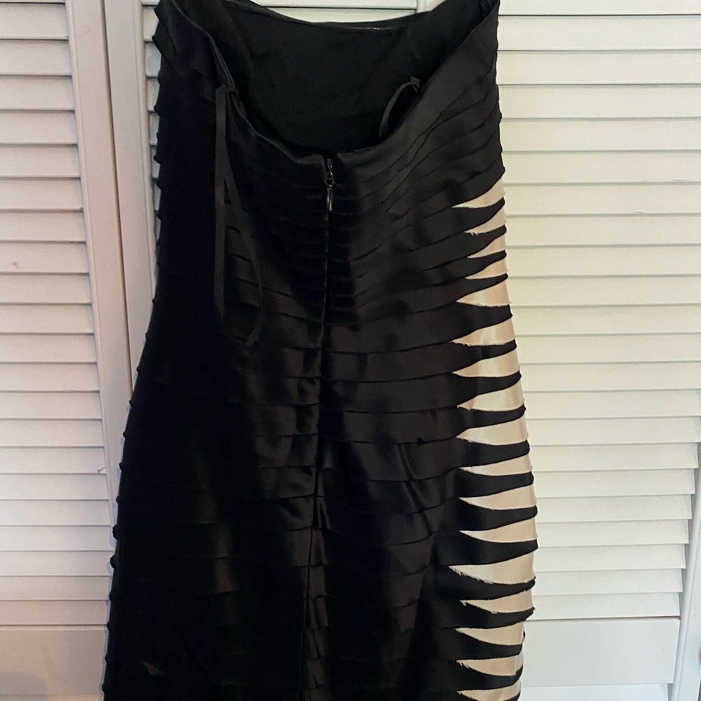 BCBG DRESS - Picture 3 of 3